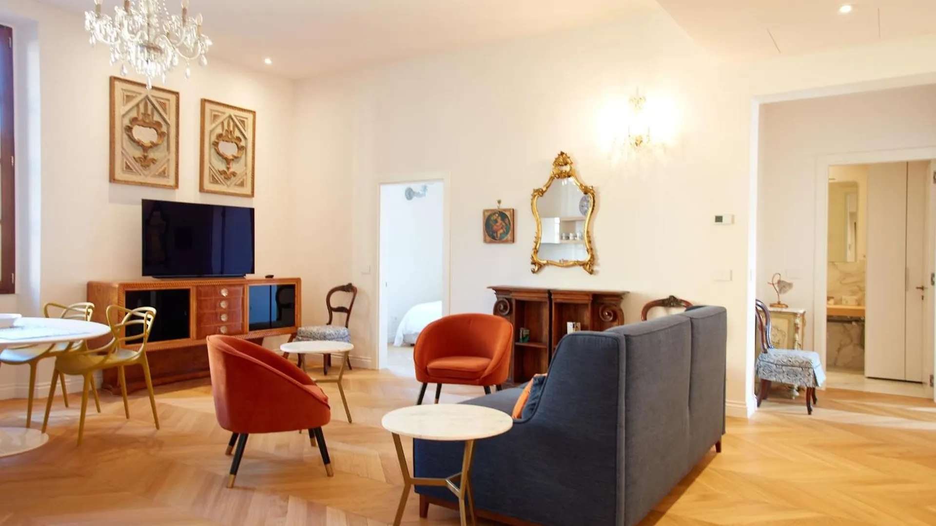 Servi Elegant Apartment With Terrace Florence Italy