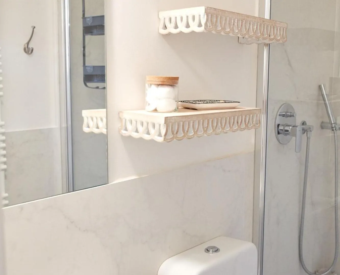 Servi Elegant Apartment With Terrace Florence Italy